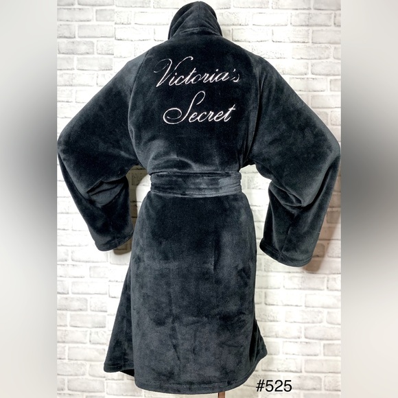 Victoria's Secret Other - Victoria’s Secret Cozy Robe (size M/L)